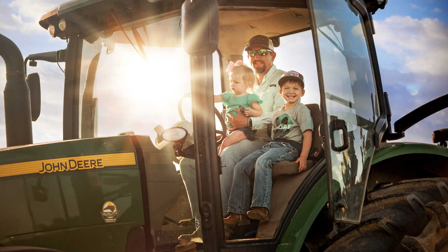 Jason Farmer and family